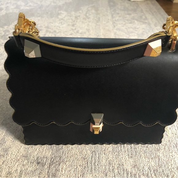 Fendi KAN I scalloped bag medium - black - Picture 9 of 15